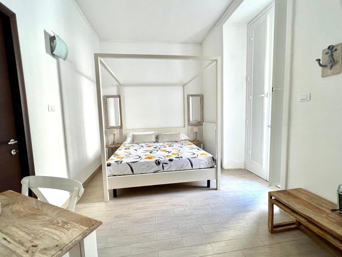 Apartamento 4Cats - Alloggio Incantevole In Centro Lecce Exterior foto